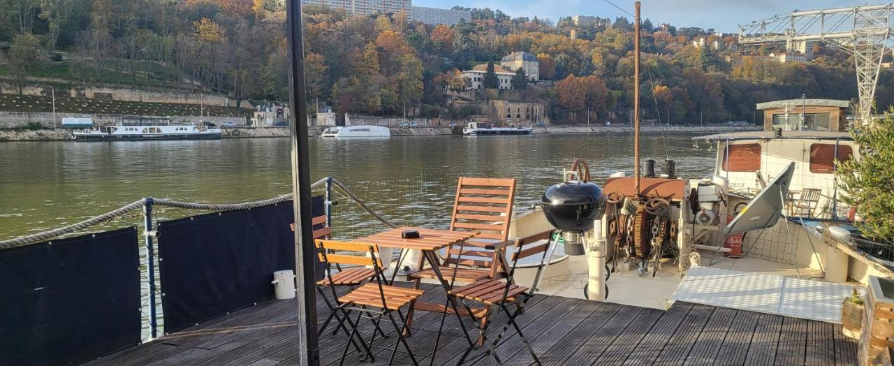 Appartement Dans Peniche Atypique Et Idyllique A Confluence Lyon Exterior photo